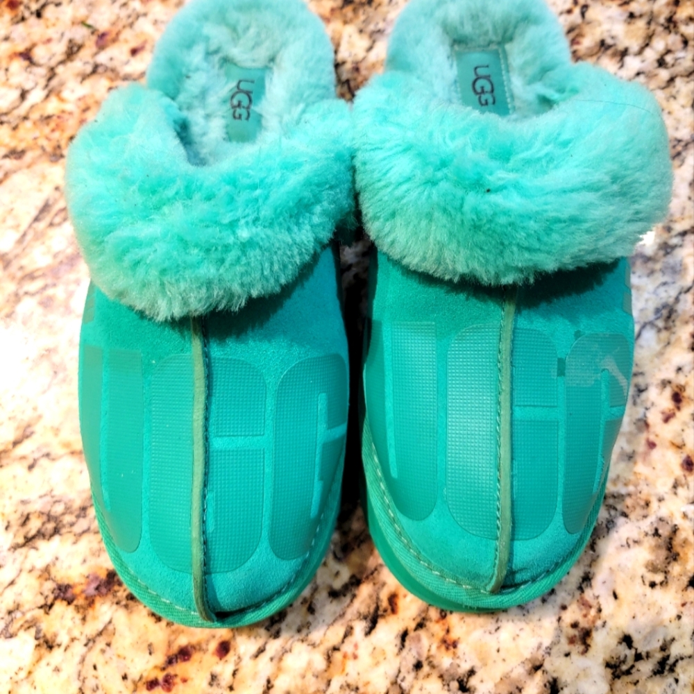 UGG Slippers/Clogs